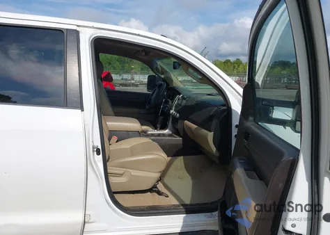 2011 Toyota Tundra Grade 5.7L V8 from USA, damaged, VIN 5TFDW5F11BX179365